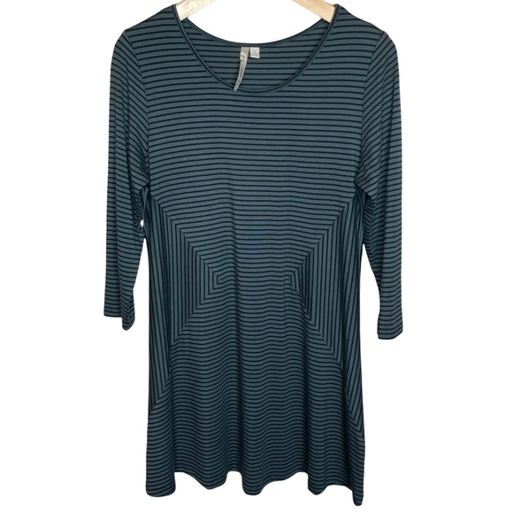 Comfy USA Striped Diamond Side Tunic Top Size Small